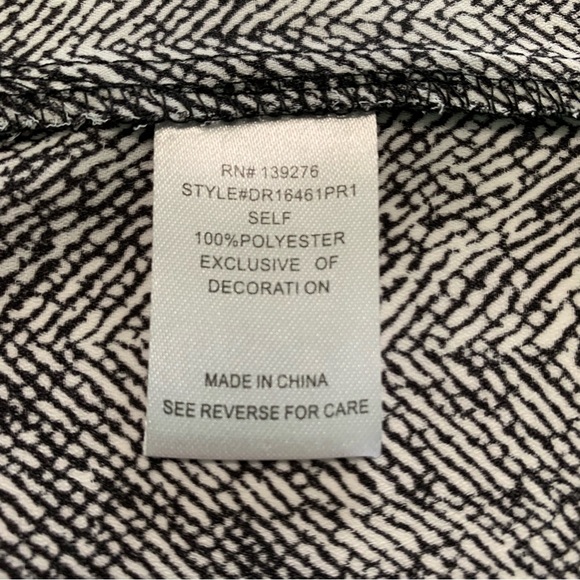 DR2 printed blouse short sleeve - size Large - Picture 7 of 7